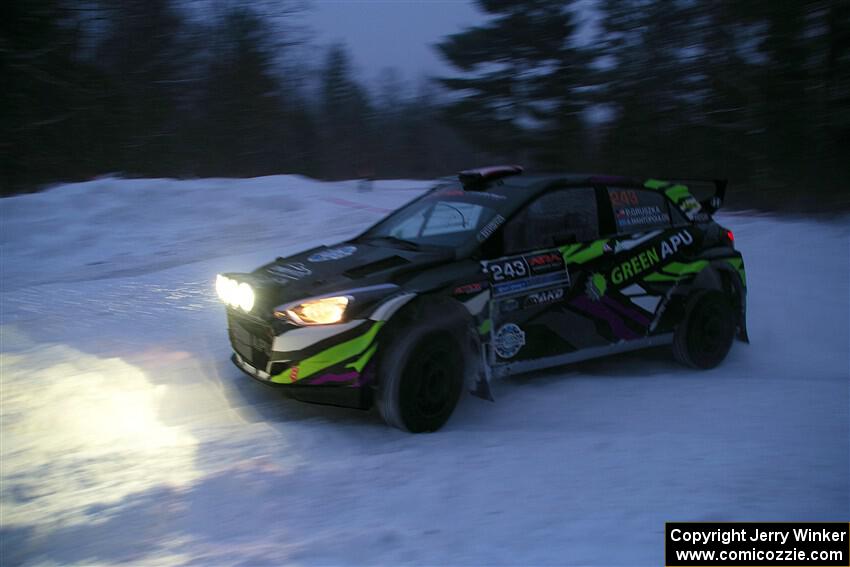 Patrick Gruszka / Aris Mantopoulos Hyundai i20 R5 on SS15, Shoreline-Sage Creek I.
