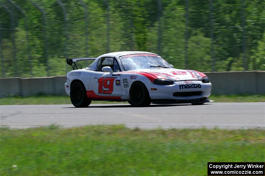 Nolan Elder's STL Mazda Miata