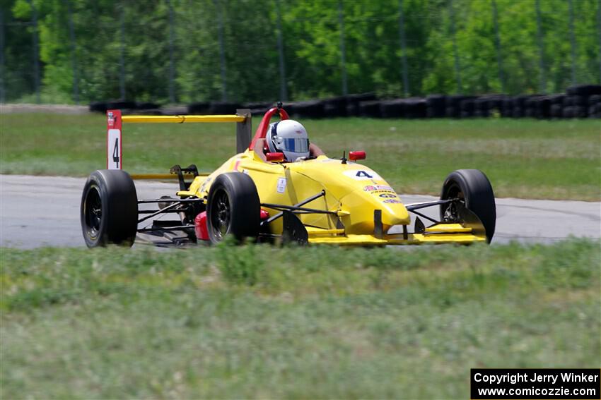 John Janssen's Formula Continental Van Diemen RF02/Mazda