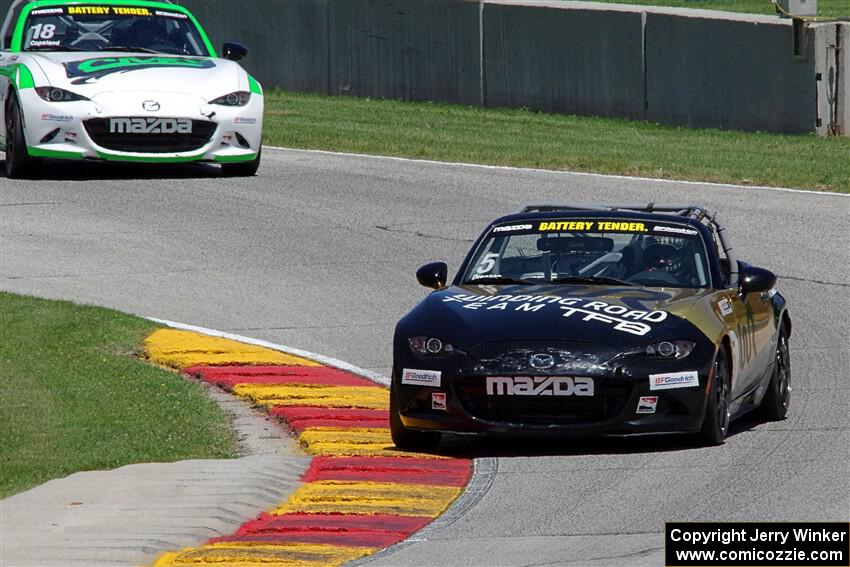 Mark Drennan's and Dean Copeland's Mazda MX-5 Cups