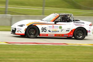 Thomas Bernacki's Mazda MX-5 Cup