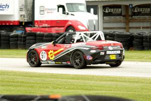 Brian Henderson's Mazda MX-5 Cup