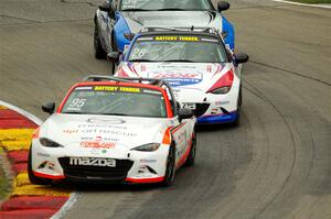 Thomas Bernacki's and Robert Stout's Mazda MX-5 Cups