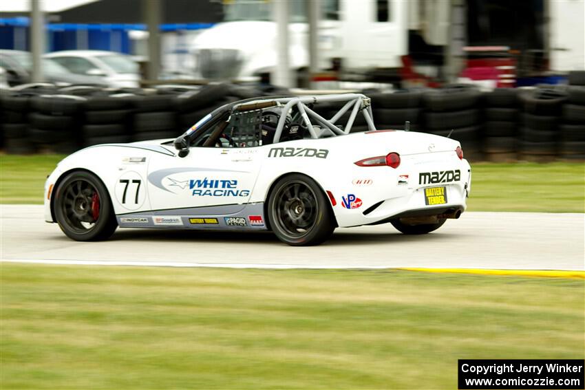 Luke Oxner's Mazda MX-5 Cup
