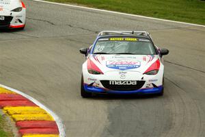 Robert Stout's Mazda MX-5 Cup
