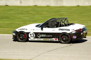 Robert Noaker's Mazda MX-5 Cup