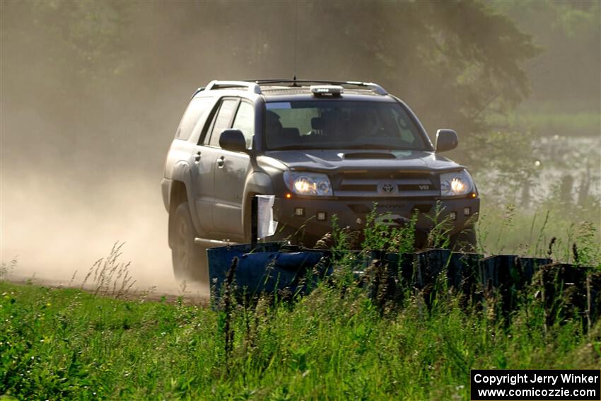A Toyota 4Runner sweeps SS6, Camp 3 South.