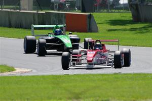 Nathan Byrd's JDR F1000 and Richard Zober's Swift 016.a