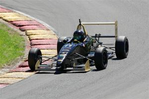 Gabriel Cahan's Van Diemen RF06/Ford