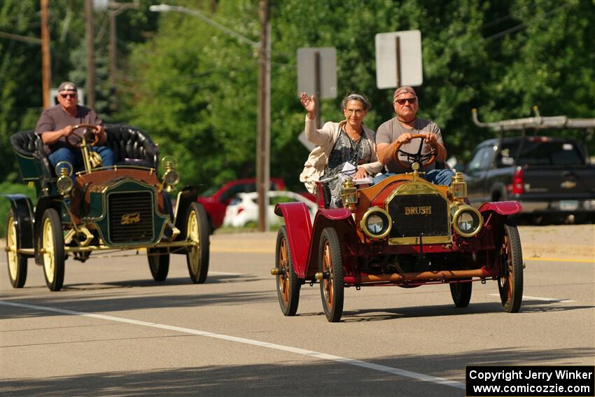 Paul Schaefer's 1909 Brush and Pat McDivitt's 1906 Ford Model F