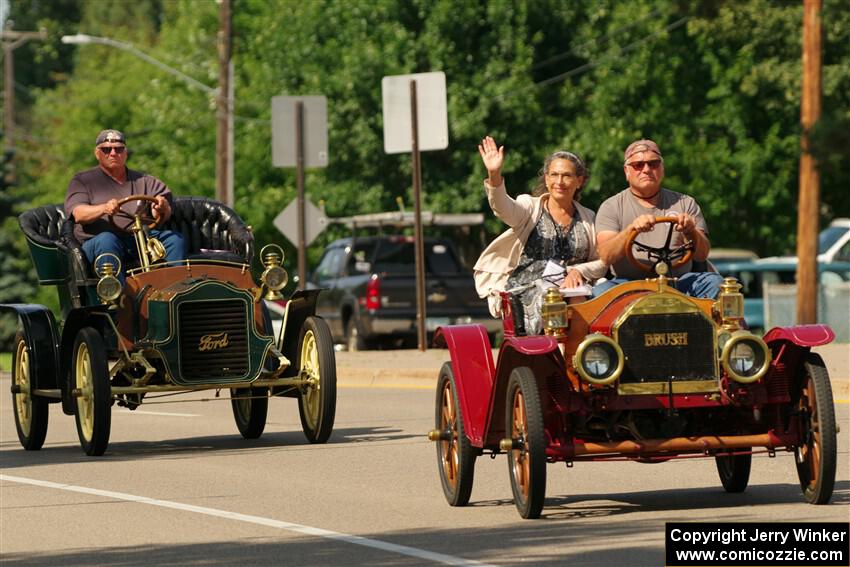 Paul Schaefer's 1909 Brush and Pat McDivitt's 1906 Ford Model F