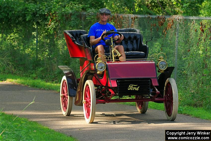 Rick Lindner's 1903 Ford