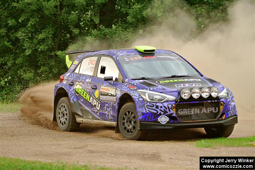 Patrick Gruszka / John Hall Hyundai i20 R5 on SS1, Soo Pass I.