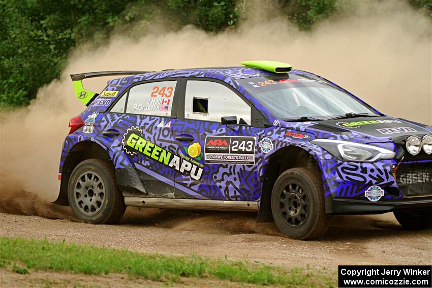 Patrick Gruszka / John Hall Hyundai i20 R5 on SS1, Soo Pass I.