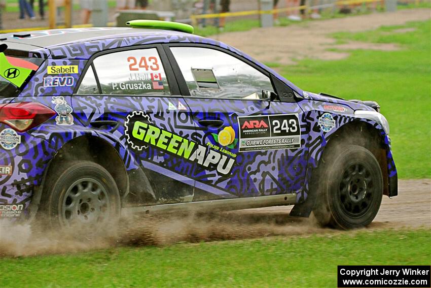 Patrick Gruszka / John Hall Hyundai i20 R5 on SS1, Soo Pass I.