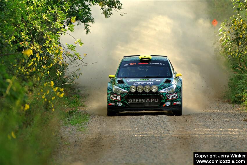 Alastair Scully / Stefan Trajkov Hyundai i20 R5 on SS7, Refuge II.