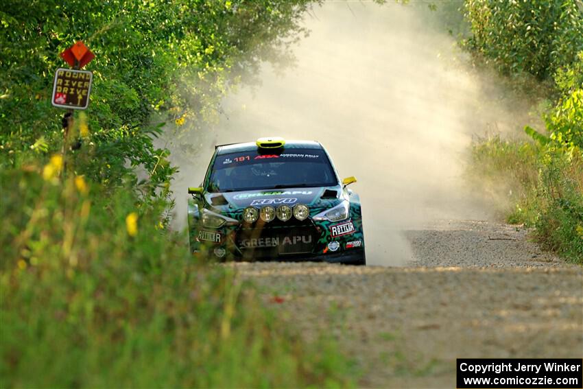 Alastair Scully / Stefan Trajkov Hyundai i20 R5 on SS7, Refuge II.