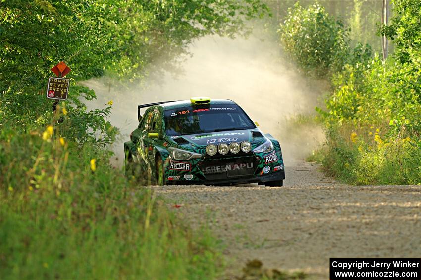 Alastair Scully / Stefan Trajkov Hyundai i20 R5 on SS7, Refuge II.