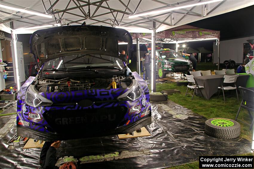 Patrick Gruszka / John Hall Hyundai i20 R5 and Alastair Scully / Stefan Trajkov Hyundai i20 R5 at Pioneer Farm after day two.