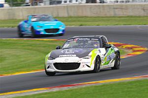 Anthony McIntosh's Mazda MX-5 Cup