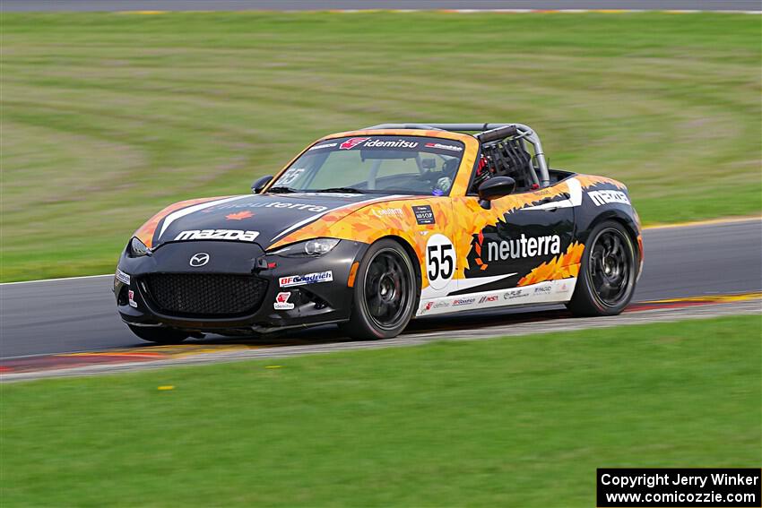 Jonathan Neudorf's Mazda MX-5 Cup