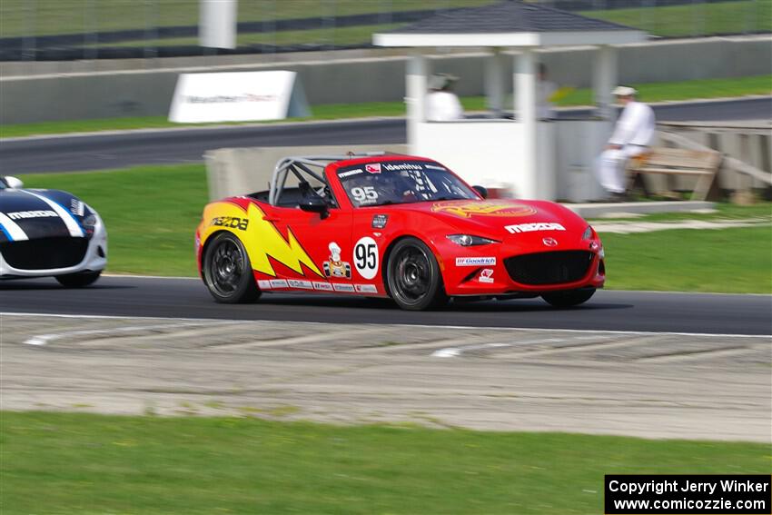 Farhan Siddiqi's Mazda MX-5 Cup