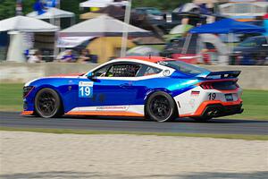 Mike Stillwagon's Ford Mustang Dark Horse R