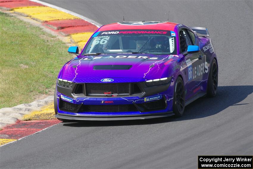 Kel Kearns' Ford Mustang Dark Horse R