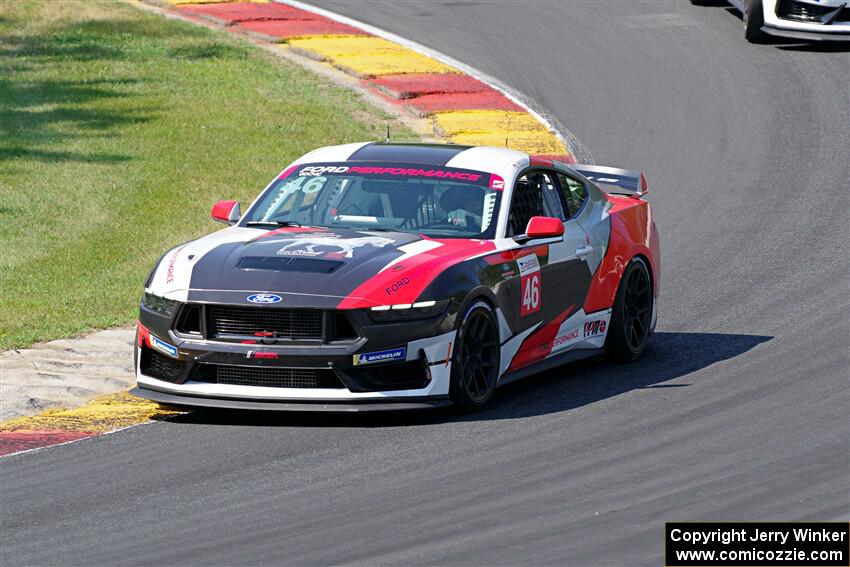Brandon Gdovic's Ford Mustang Dark Horse R