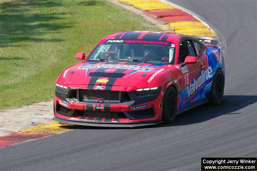 Marcos Vento's Ford Mustang Dark Horse R