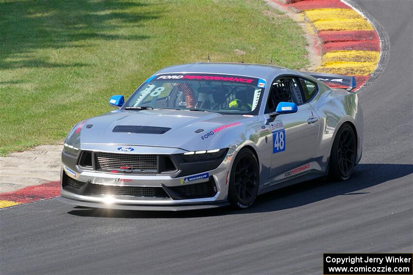 Zachry Lee's Ford Mustang Dark Horse R