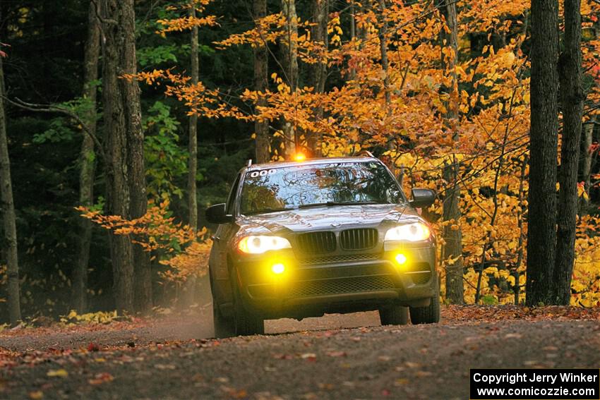 The '000' car, a BMW X5, on SS15, Mount Marquette.