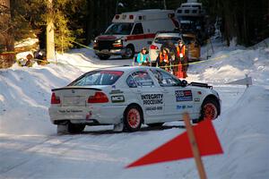Steve Rowlands / Tessa Jordan BMW 330i spins on SS15, Agren-Hunters II.