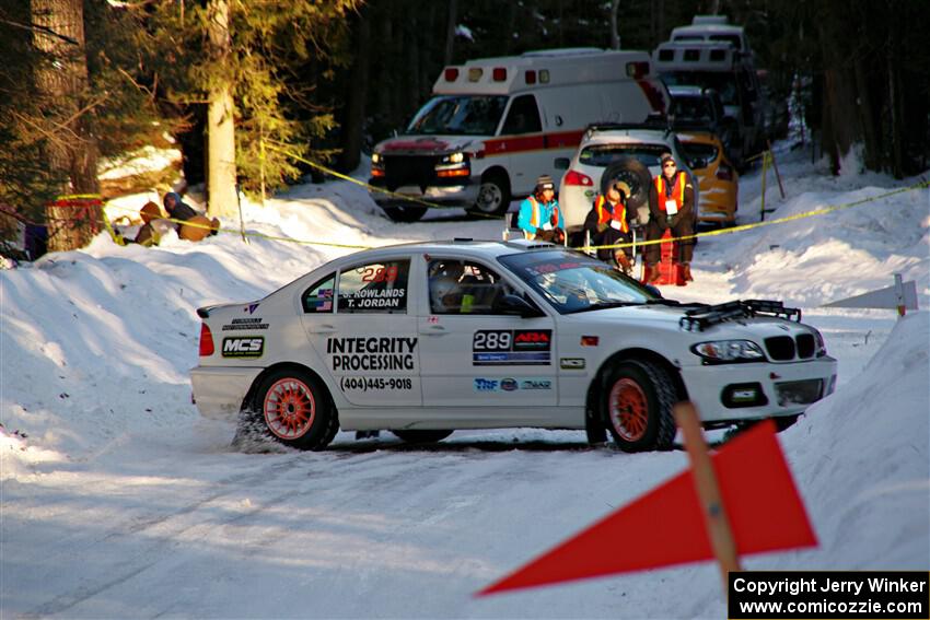 Steve Rowlands / Tessa Jordan BMW 330i spins on SS15, Agren-Hunters II.