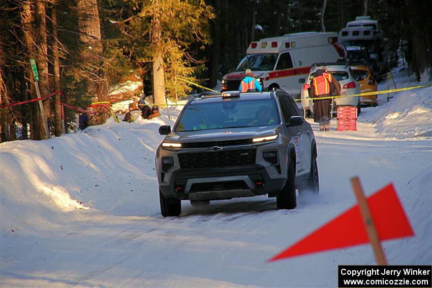 A Chevy Traverse SUV sweeps SS15, Agren-Hunters II.