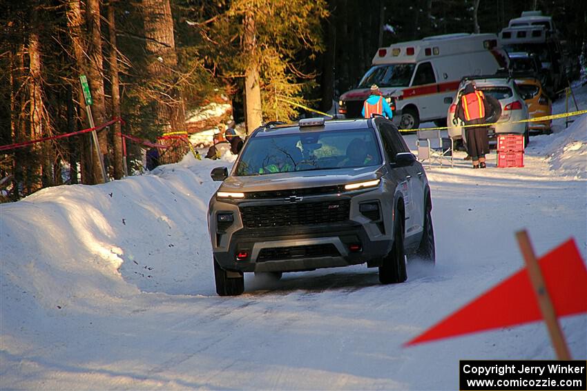 A Chevy Traverse SUV sweeps SS15, Agren-Hunters II.