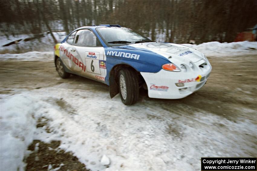 Paul Choiniere / Jeff Becker Hyundai Tiburon on SS9, Camp 8.
