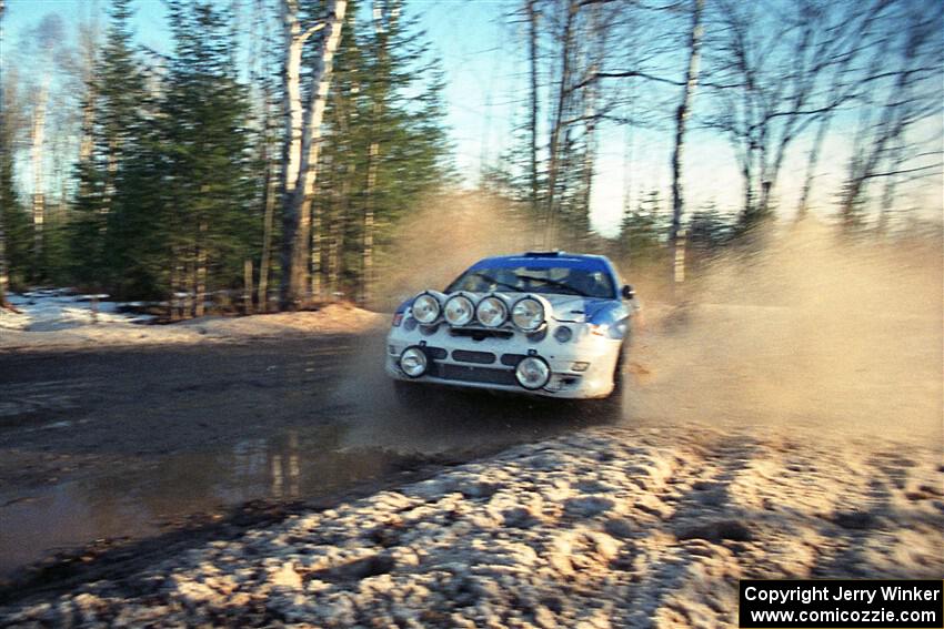 Mark Higgins / Michael Gibson Hyundai Tiburon on SS14, Meaford.