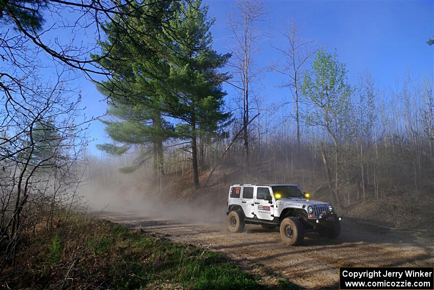 A Jeep Wrangler Rubicon sweeps SS6, Kabekona III.