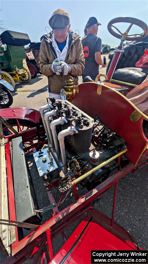 Roger Moffat's 1904 Franklin at the Kingston stop.
