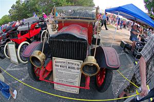 1910 White Model 00 on display at the finish.