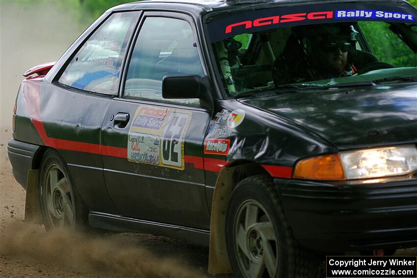 Joe Boburka / Elizabeth Unglenieks-Ploeg Ford Escort on SS1, Camp 3 North.