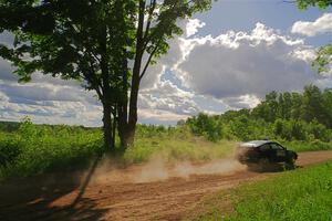 Maegan Burkart / Joanna Seaman Honda CRX Si on SS5, Chainsaw Junksin.