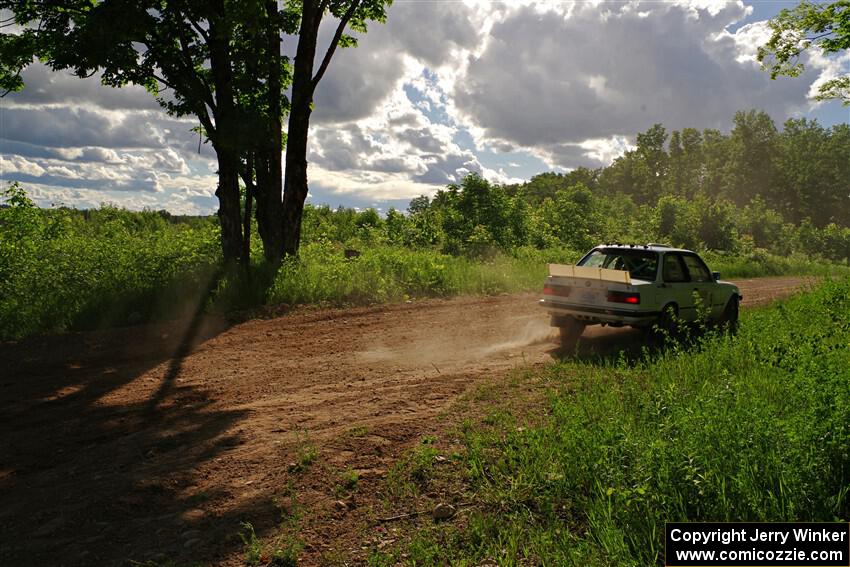 Elena Huizar / Julienne Ciacico BMW 325i on SS5, Chainsaw Junksin.