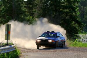 Joe Boburka / Elizabeth Unglenieks-Ploeg Ford Escort on SS6, Camp 3 South.