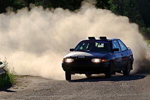 Joe Boburka / Elizabeth Unglenieks-Ploeg Ford Escort on SS6, Camp 3 South.