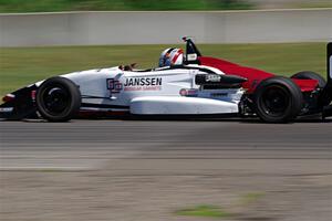 John Janssen's Formula Continental Van Diemen RF02/Mazda