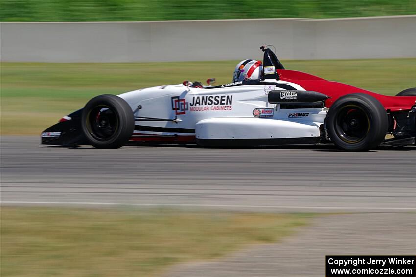 John Janssen's Formula Continental Van Diemen RF02/Mazda
