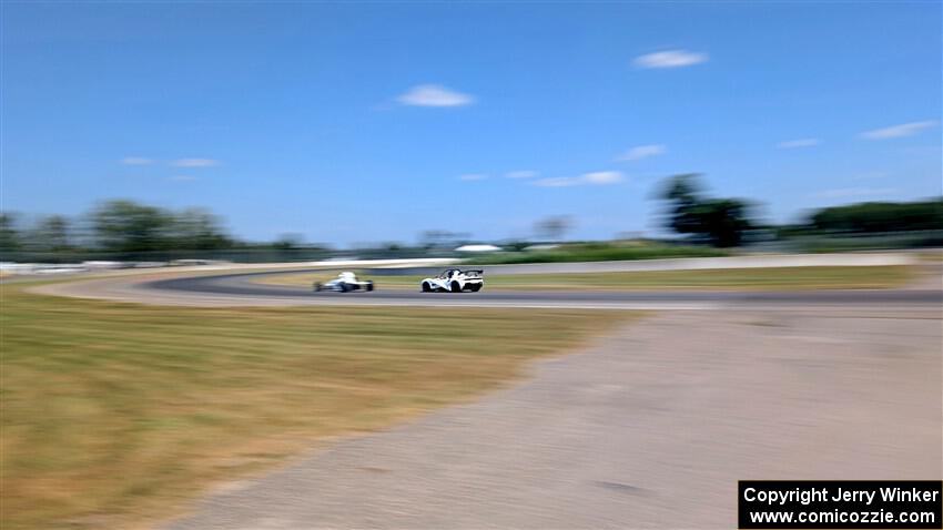 Alan Murray's Formula F Swift DB-1 and Garrett Taylor's RSR Rush SR