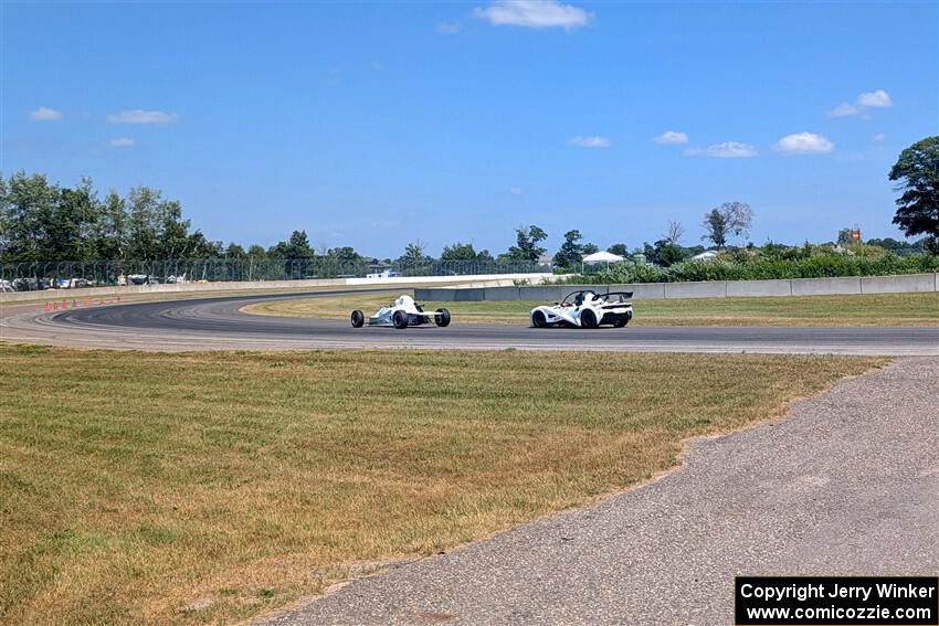 Alan Murray's Formula F Swift DB-1 and Garrett Taylor's RSR Rush SR